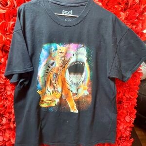 FSD Unisex Size X-Large Shark Design T-Shirt Black